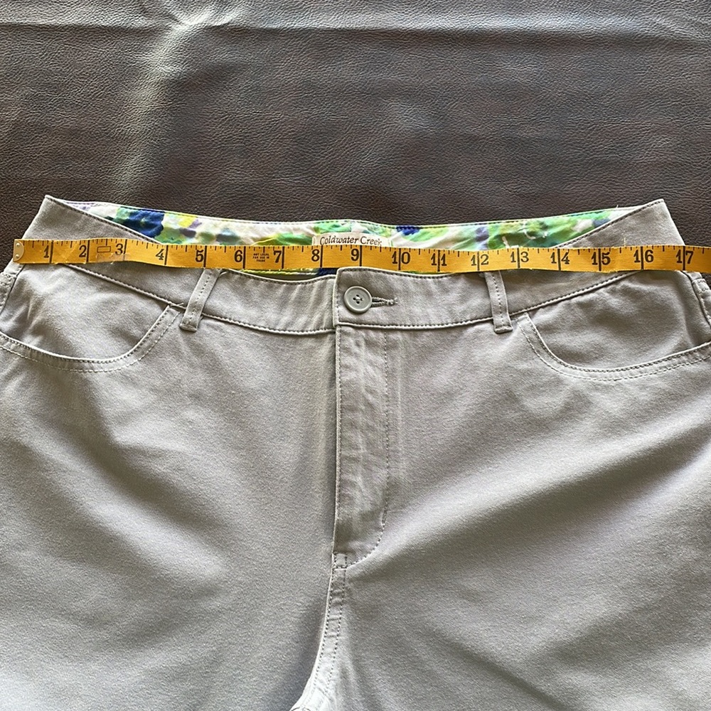 Coldwater Creek Gray Capri Pants - Picture 6 of 6